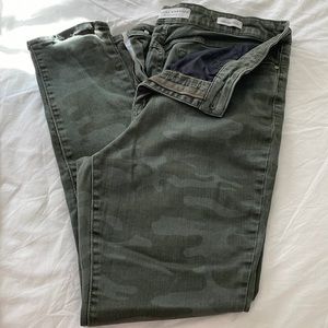 Social Standard Sanctuary high rise skinny camo jeans. Size 12/31